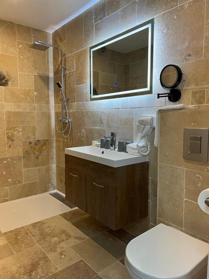 Hotel La Pinede Сулак-сюр-Мер Экстерьер фото
